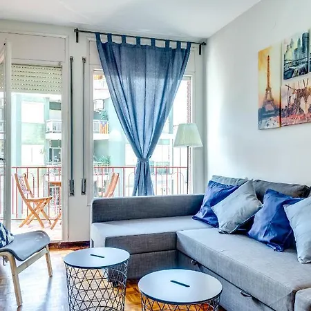Spacious 4 Bedroom Fira Bcn & Camp Nou